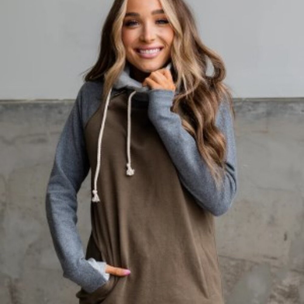 AMPERSAND Ave. Doublehood Sweatshirt | Women's XS | Olive Green & Gray